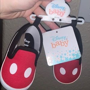 6/9M DISNEY Mickey Mouse shoes